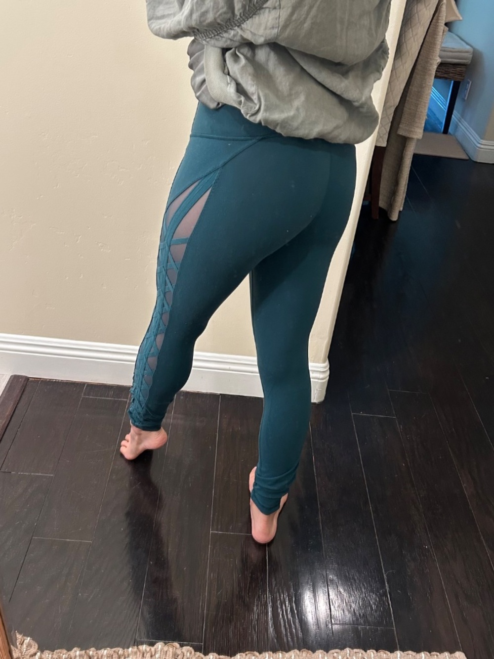 Lululemon Forest Green Mesh Athletic Leggings - Picture 6 of 10